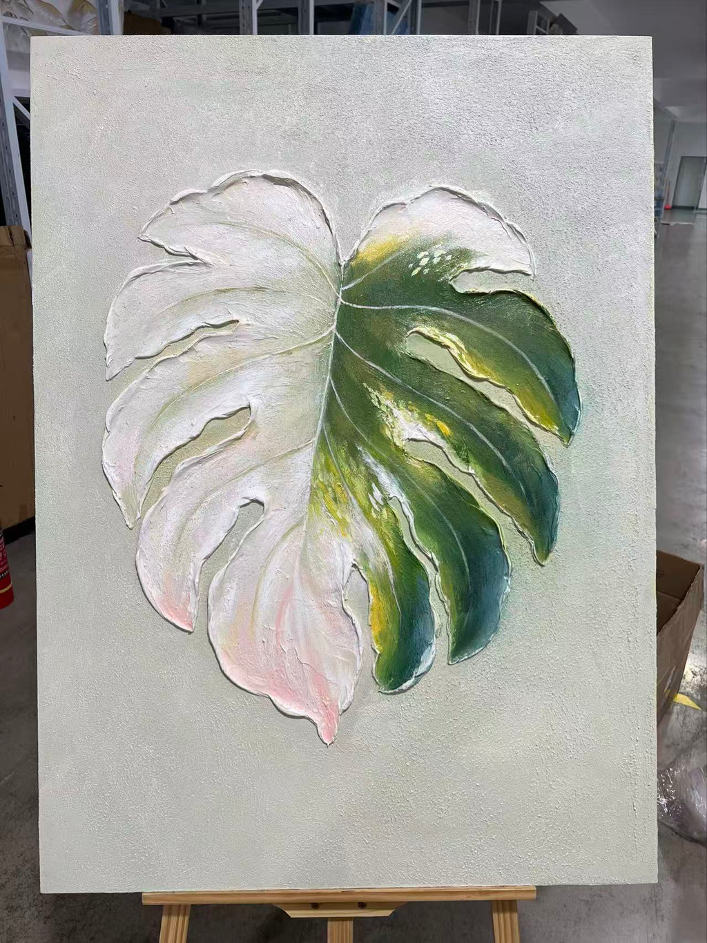 Monstera Leaf on Linen
