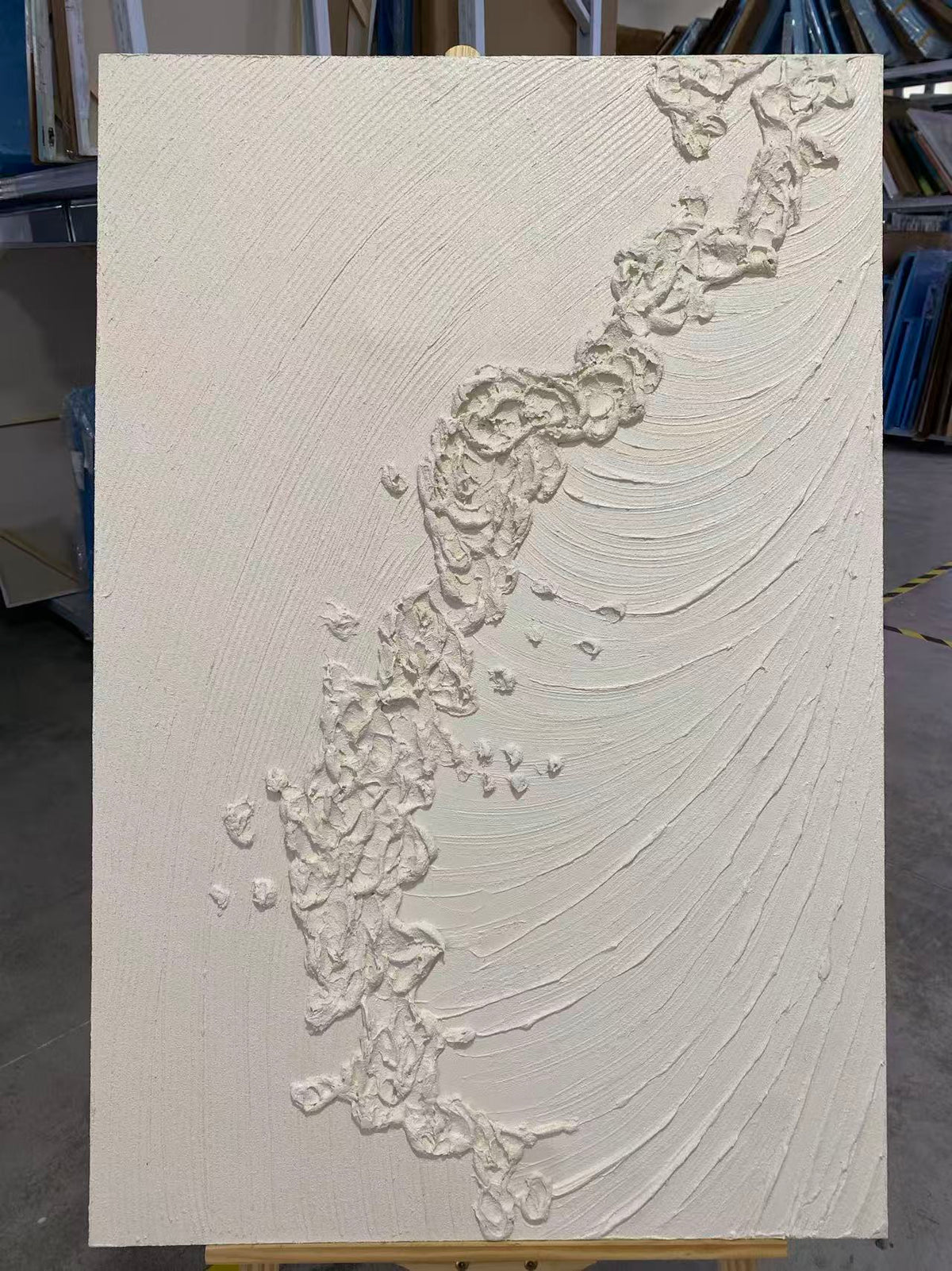White Crest in Relief