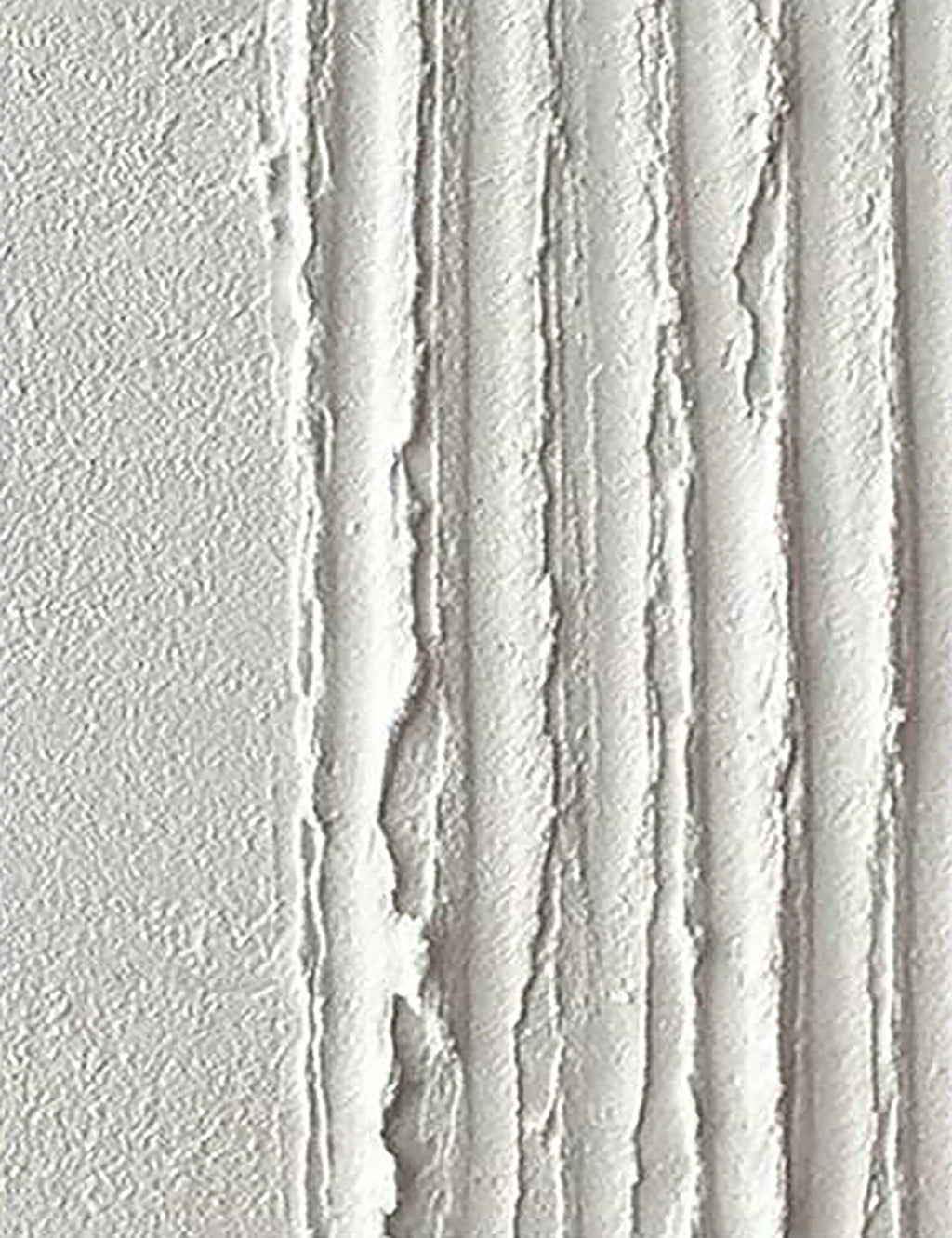 Vertical ribs of thick white paint like birch bark