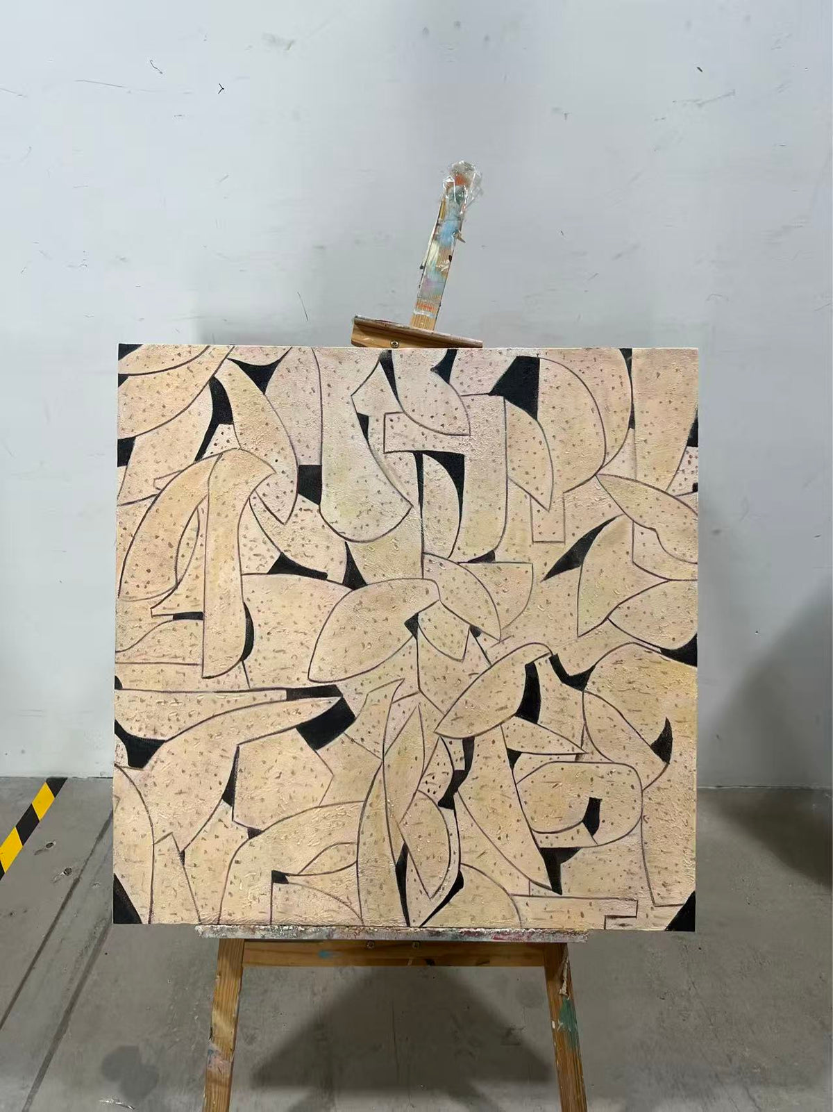 Cream Cut-Out Leaves